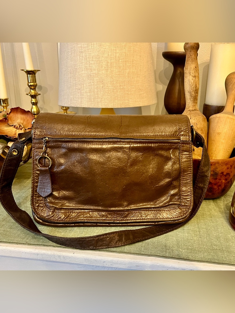 Classic vintage  Brown Leather Messenger Bag - Unbranded